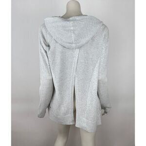Lululemon Still Movement Wrap Women 6 EUC‎ Open Front Lightweight Long Sleeve